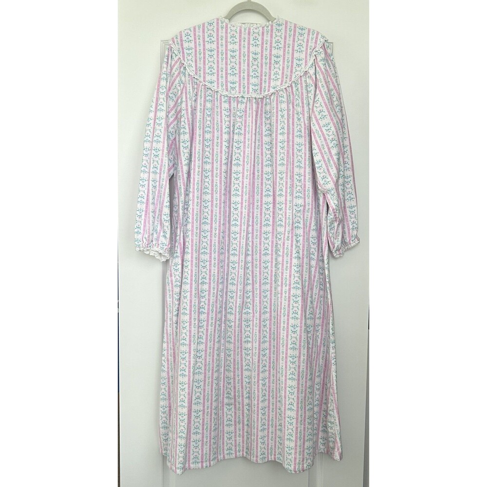 Lanz of Salzburg Floral Flannel Nightgown 1X Lace Rosey Tyrolean Pattern Cottage - Picture 7 of 12